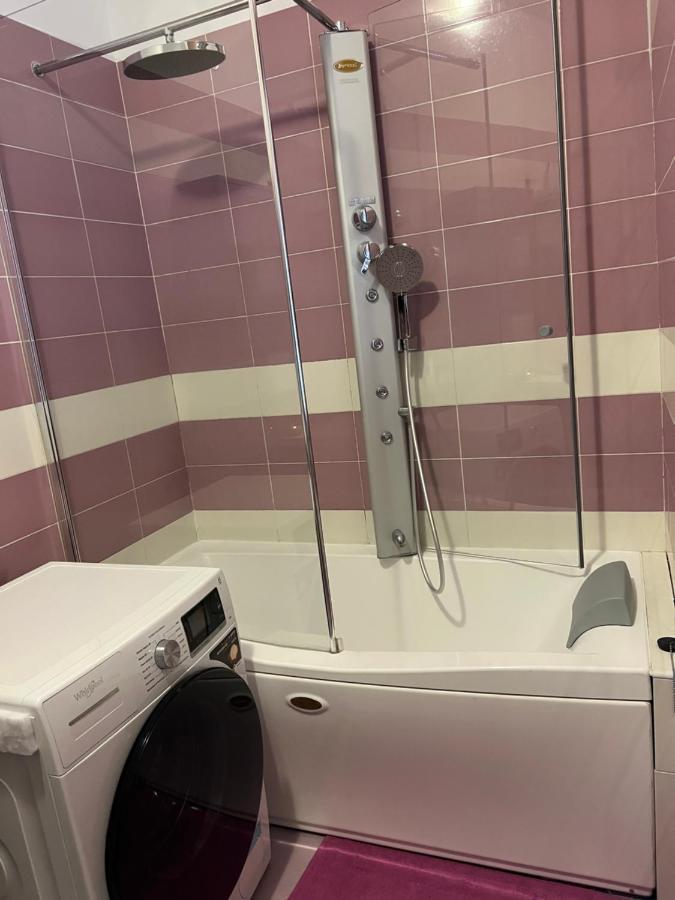 Stay In Style - Vibrant Condo In San Giovanni Lupatoto Bagian luar foto