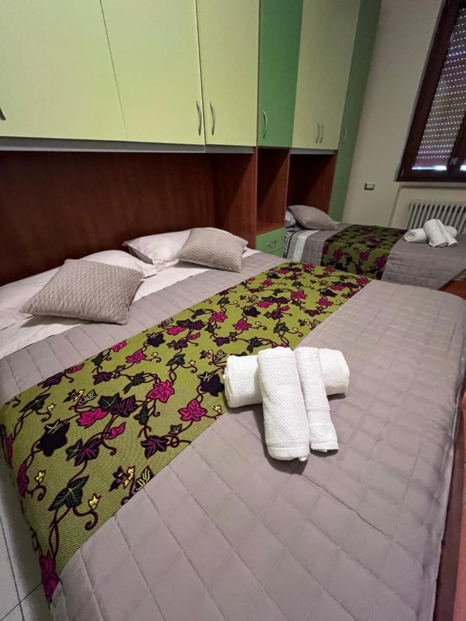 Stay In Style - Vibrant Condo In San Giovanni Lupatoto Bagian luar foto