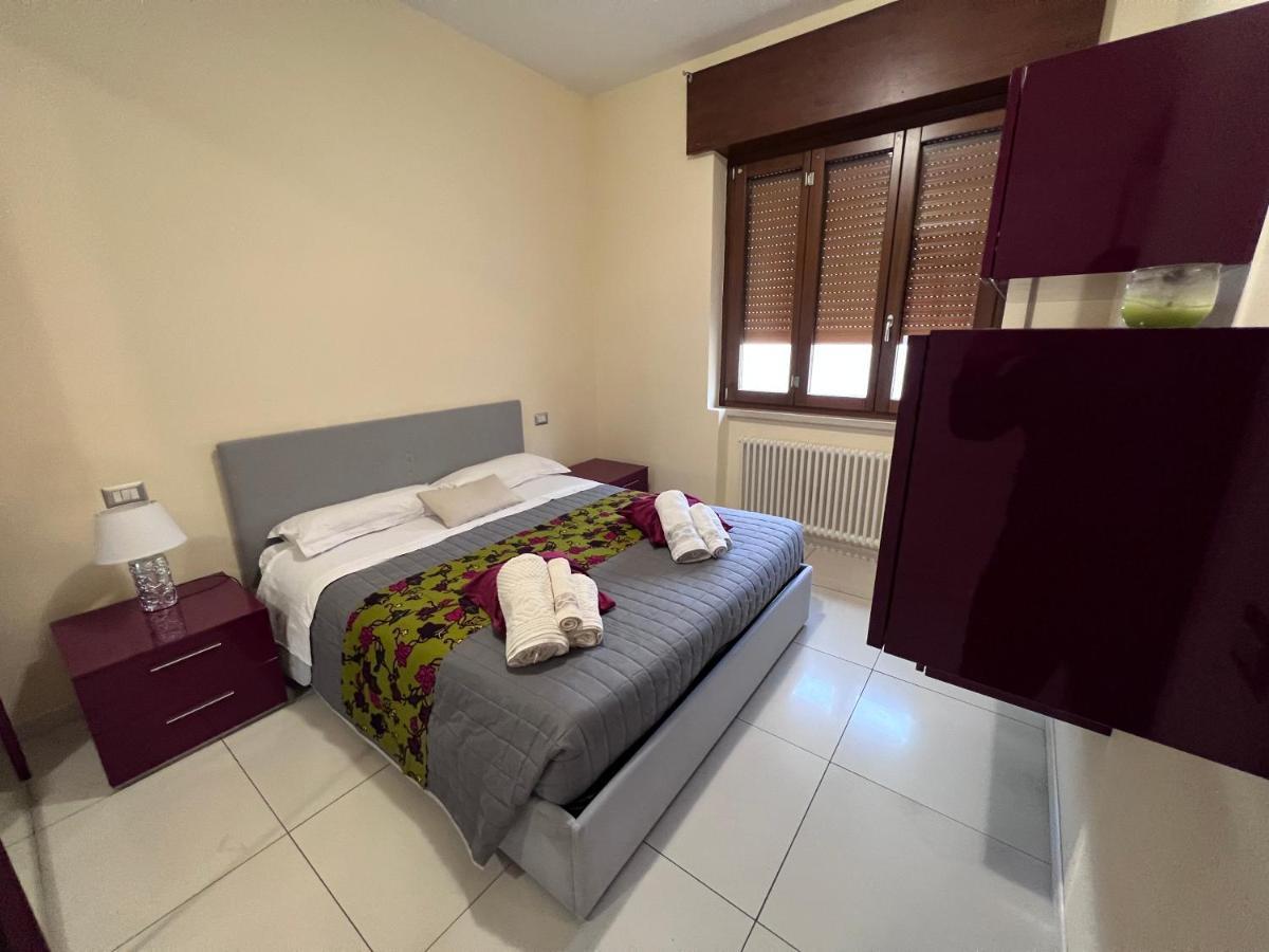 Stay In Style - Vibrant Condo In San Giovanni Lupatoto Bagian luar foto